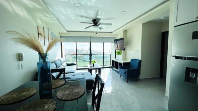 Luxury Condo Downtown ロサリト エクステリア 写真
