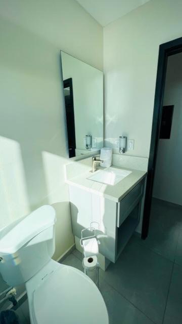 Luxury Condo Downtown ロサリト エクステリア 写真