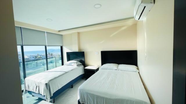 Luxury Condo Downtown ロサリト エクステリア 写真