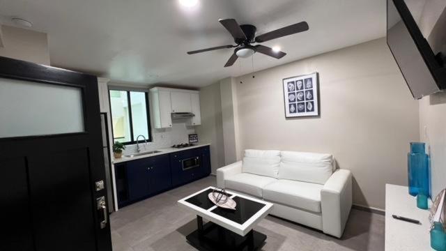 Luxury Condo Downtown ロサリト エクステリア 写真